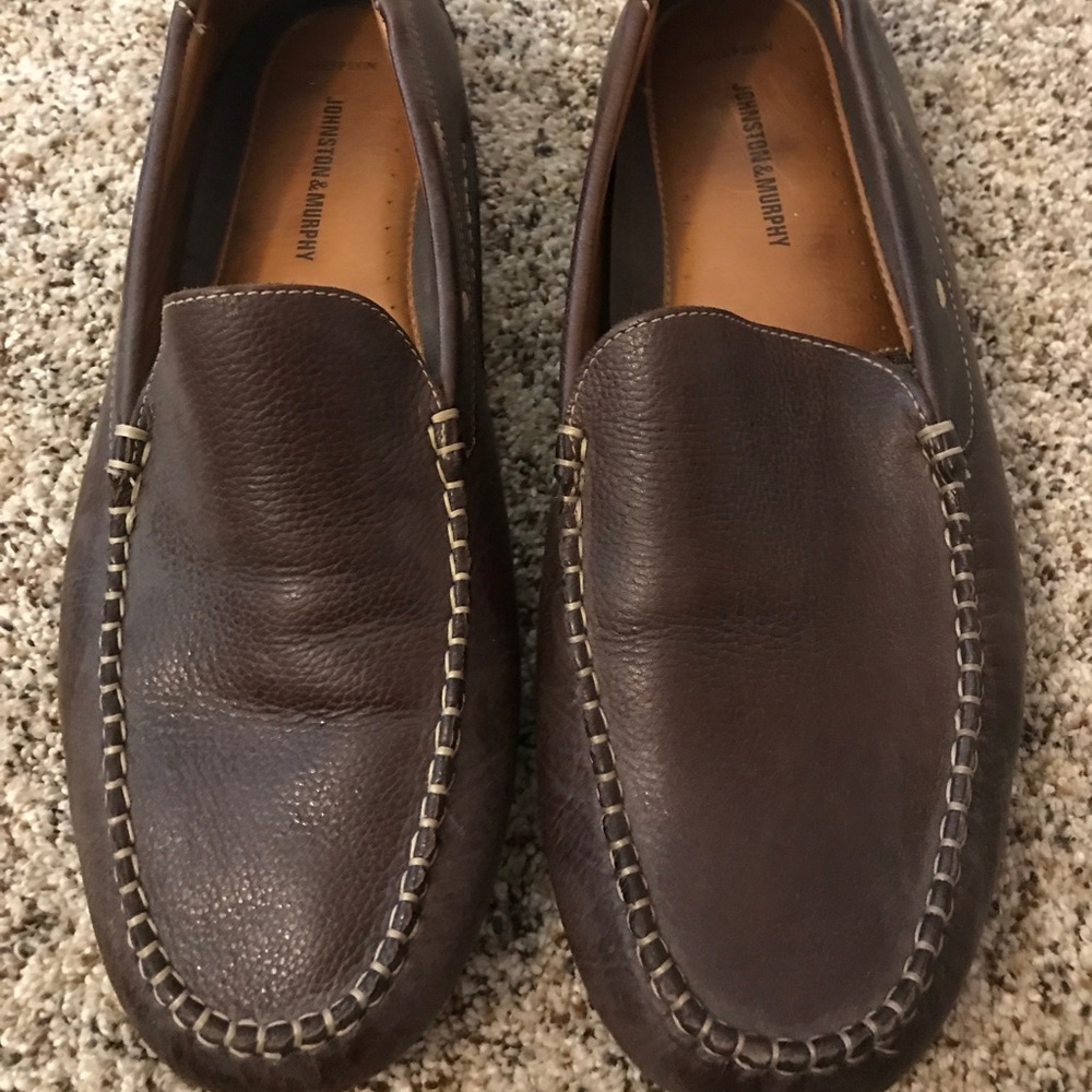 Men’s size 12 Johnston and Murphy dress shoes